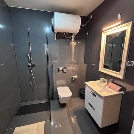 Damrota L Center Апартаменты *